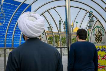 زیارت حضرت معصومه سلام الله علیها در روزهای شیوع بیماری کرونا